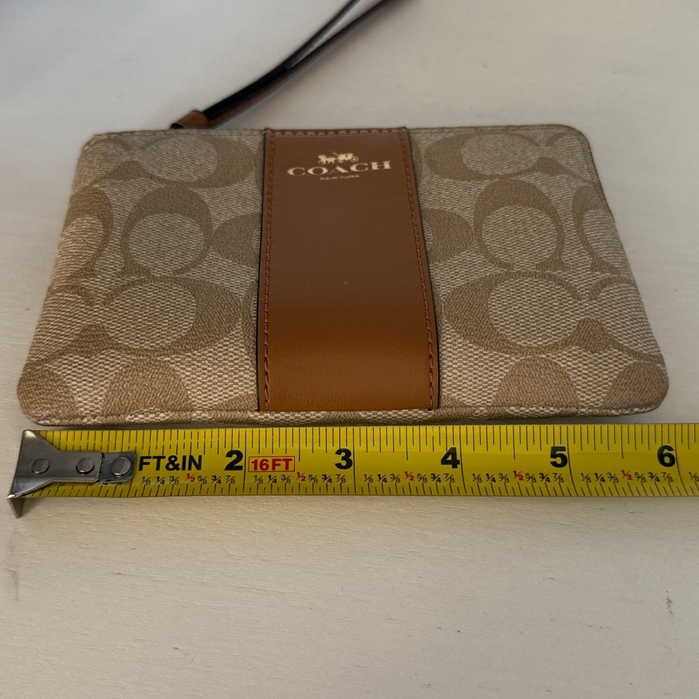 COACH Wristlet in Beige and Brown Leather Signature Logo - Picture 9 of 10